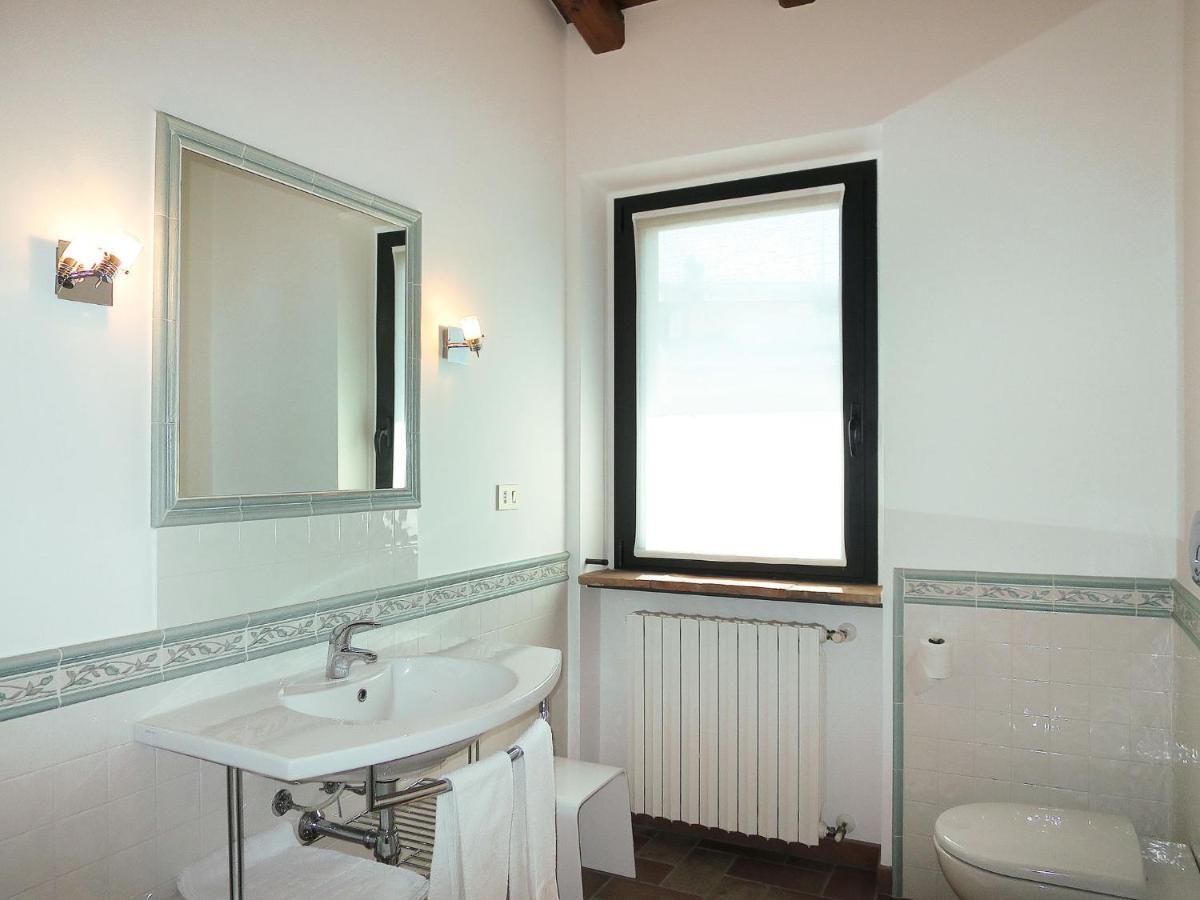 Apartment La Corte Bricca - Bilo C By Interhome Castana  ภายนอก รูปภาพ
